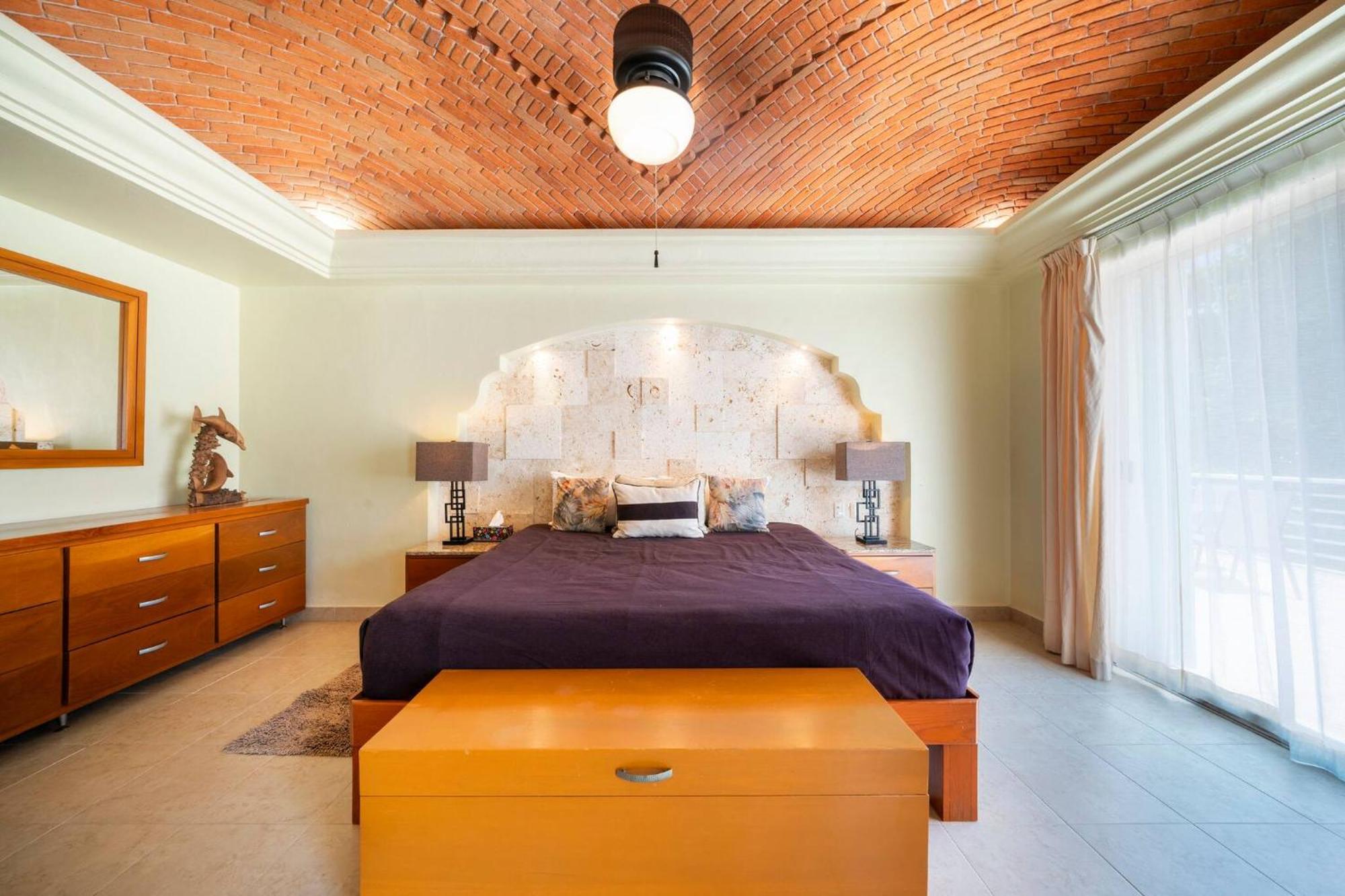 With 4 Bedrooms - Spacious Oceanview With Private Pool At Playacar Phase I Pura Vida Playa del Carmen