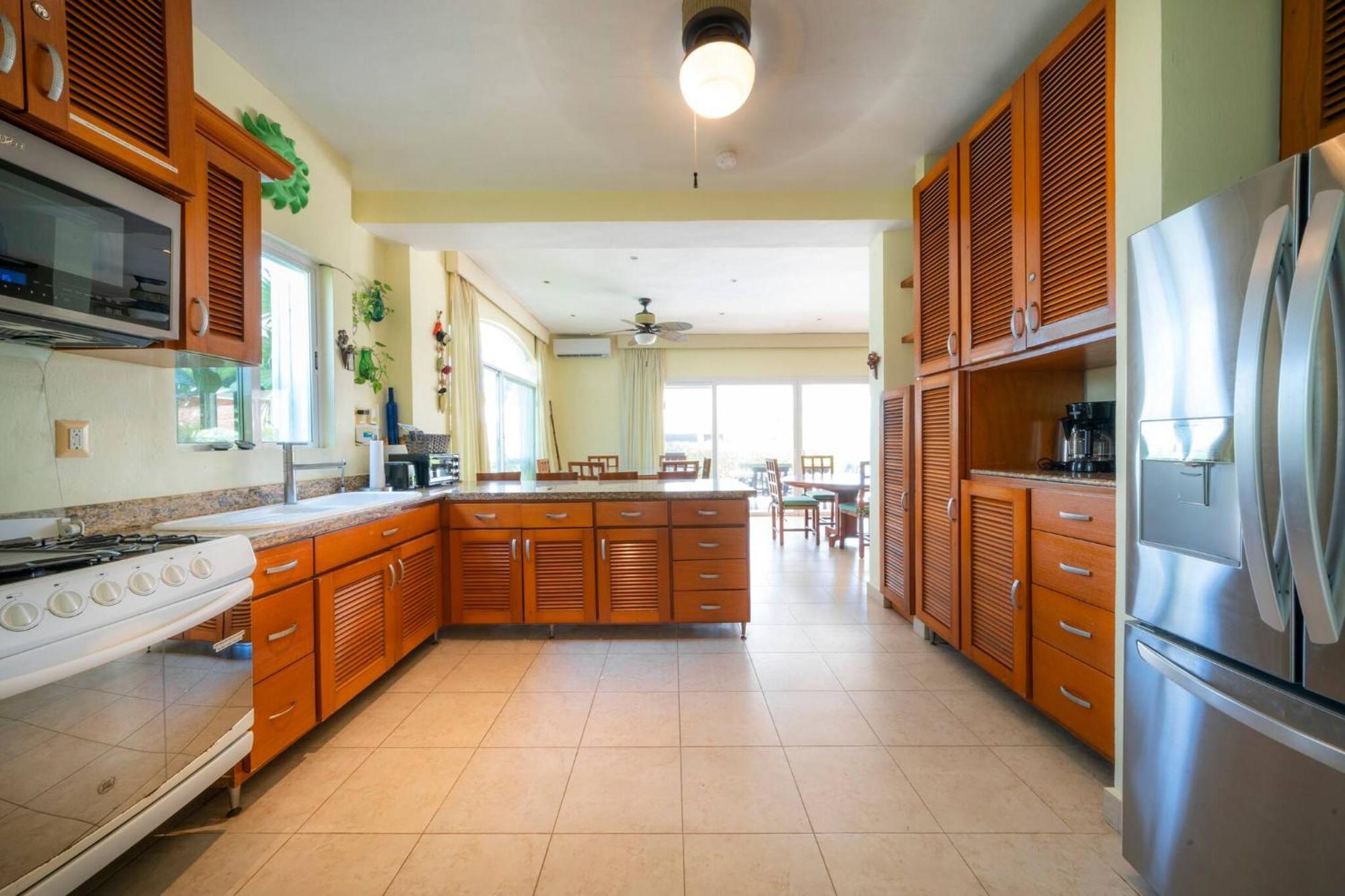 With 4 Bedrooms - Spacious Oceanview With Private Pool At Playacar Phase I Pura Vida Villa Playa del Carmen