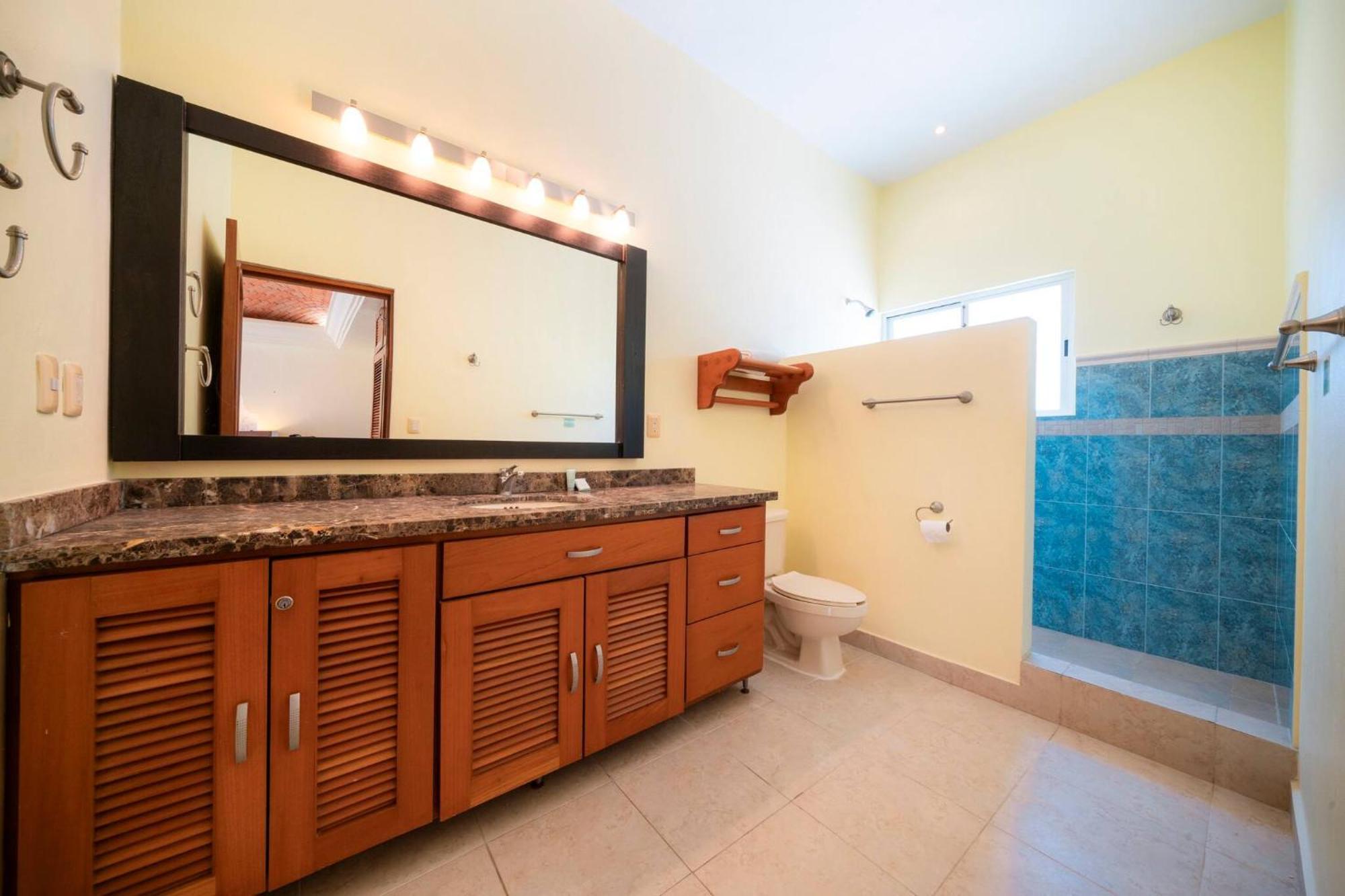 With 4 Bedrooms - Spacious Oceanview With Private Pool At Playacar Phase I Pura Vida
