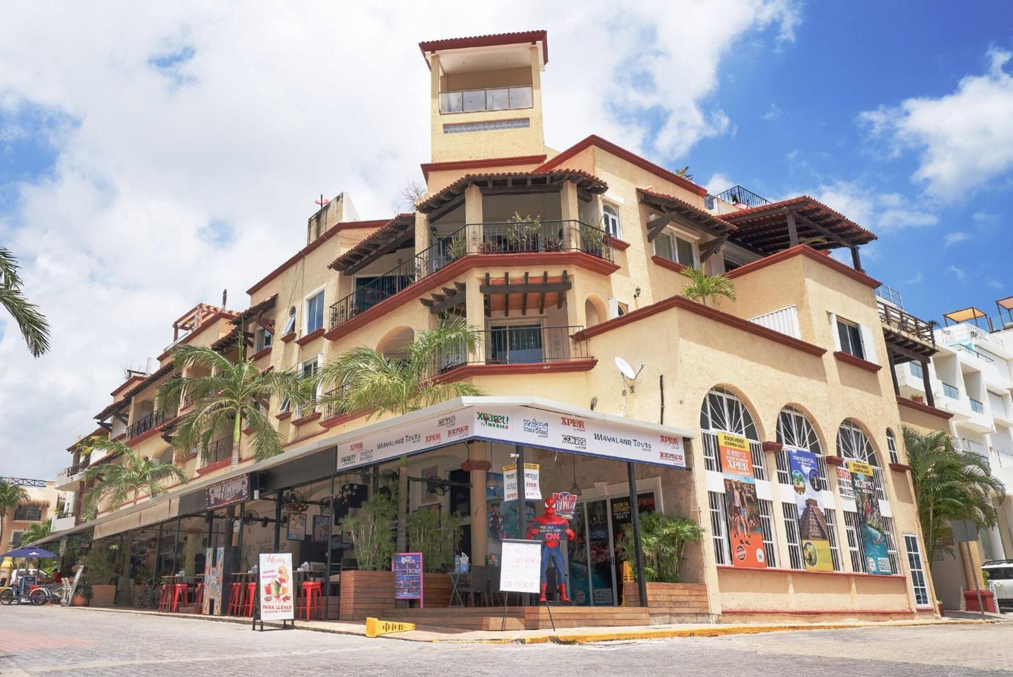 2 Bedroom Only Steps To The - At Magic Paradise Condos, Mamitas - Magia Сasa de vacaciones *