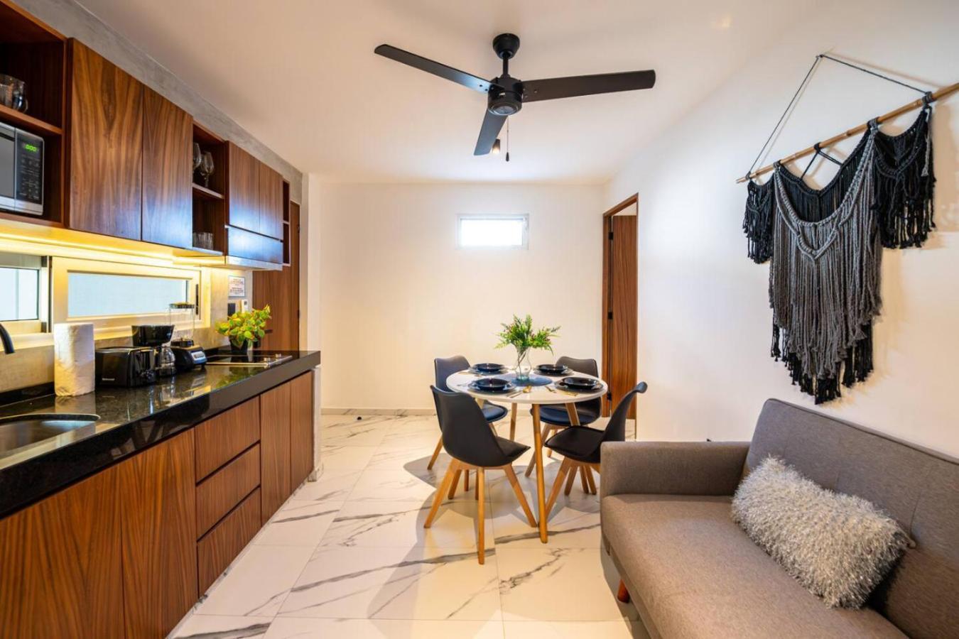 Ferienhaus 1 Bedroom W Rooftop Pool Walk To 5th Ave Playa del Carmen