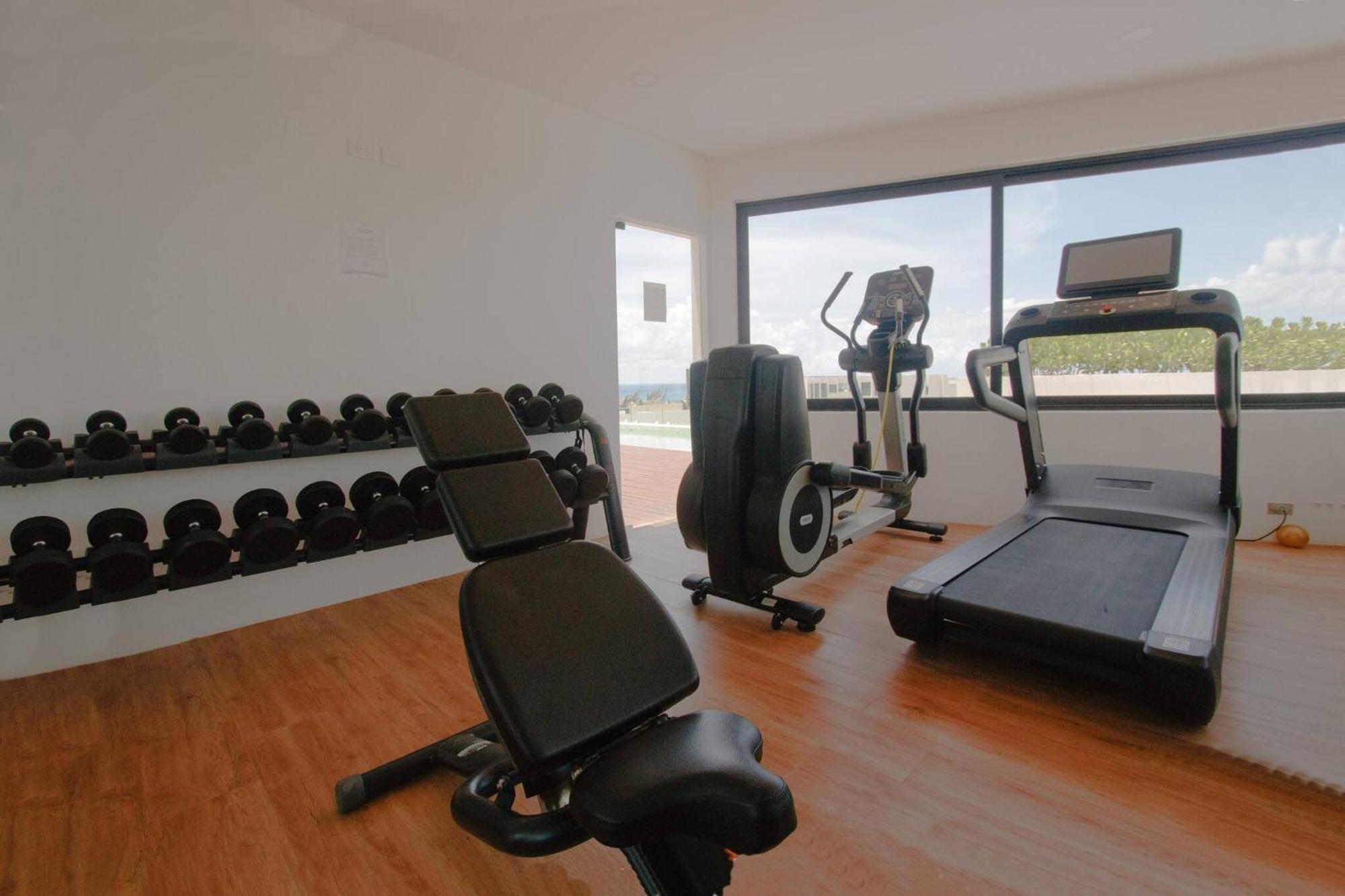 Caribbean Dreams - Stylish & Only 2 Blocks To The - At Bahay *