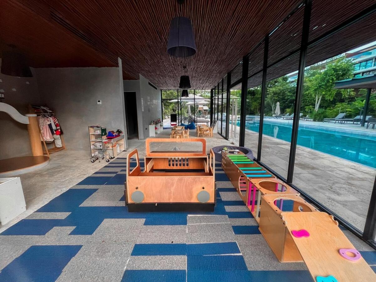 Lux Awa Golf, Pool, Gym, Walkable ! Apartment