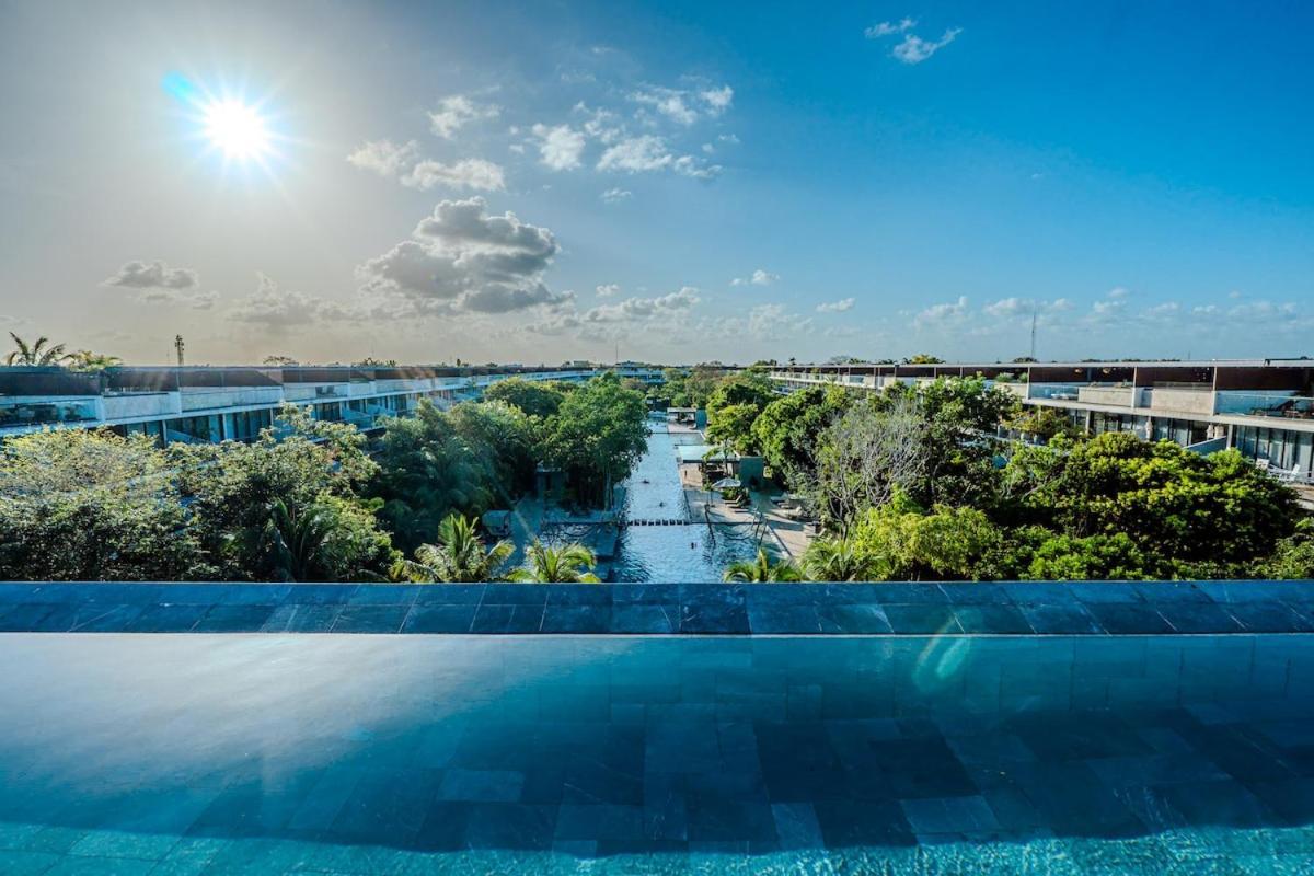 Lux Awa Golf, Pool, Gym, Walkable ! Playa del Carmen