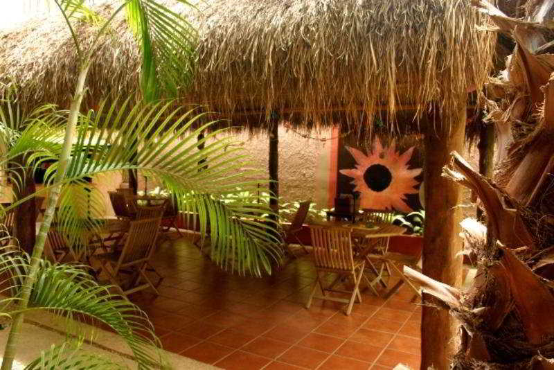 Barrio Latino 3*