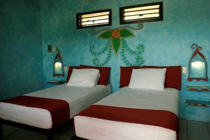 Barrio Latino 3*