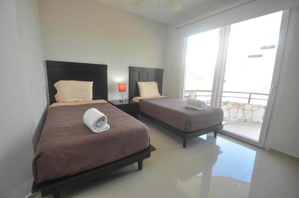 Phenomenal Location Near Beach & 5Th With Stunning Roof Pool Playa del Carmen