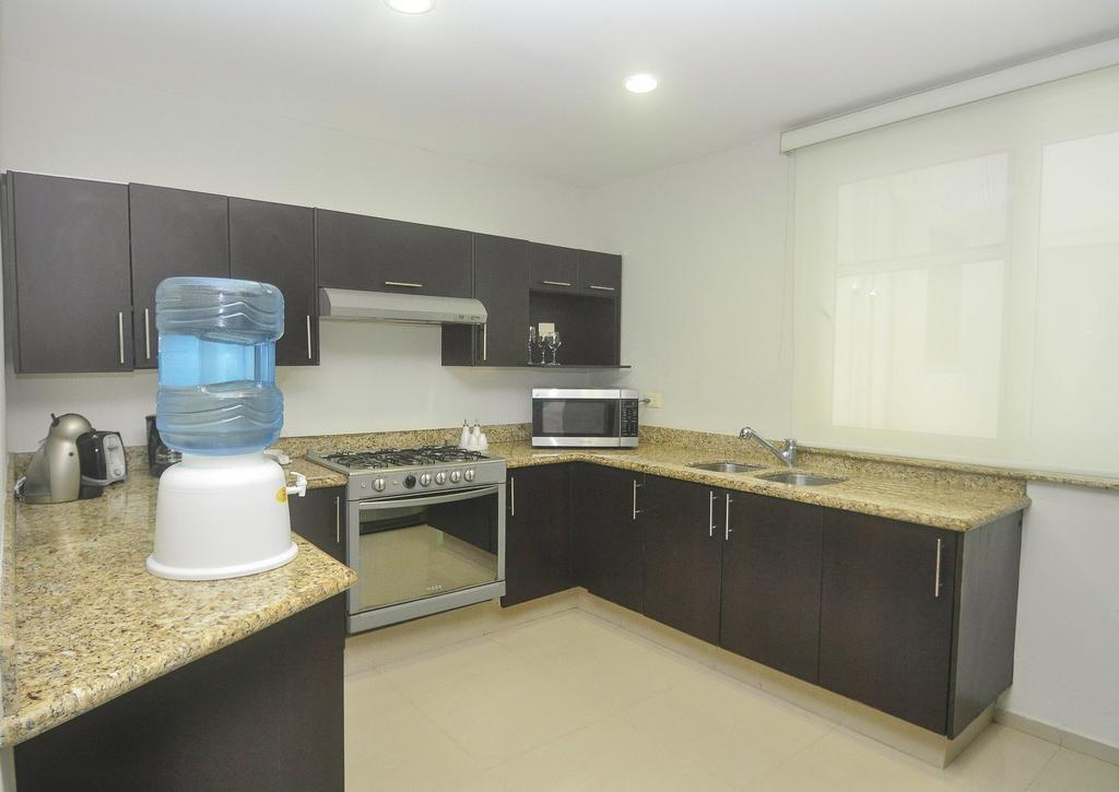 Phenomenal Location Near Beach & 5Th With Stunning Roof Pool