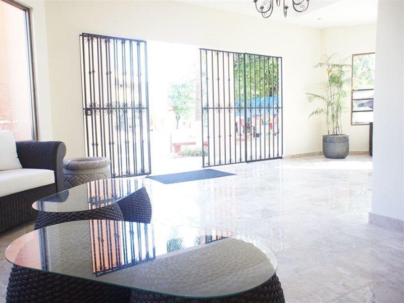 Itzaes Hotel 3*