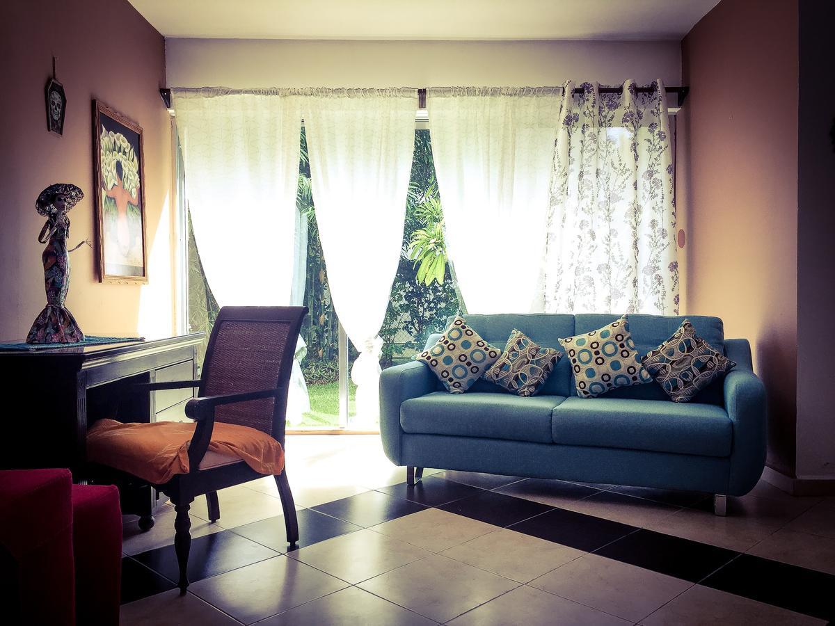 Bed & Breakfast Esquina De La Felicidad De Playacar *