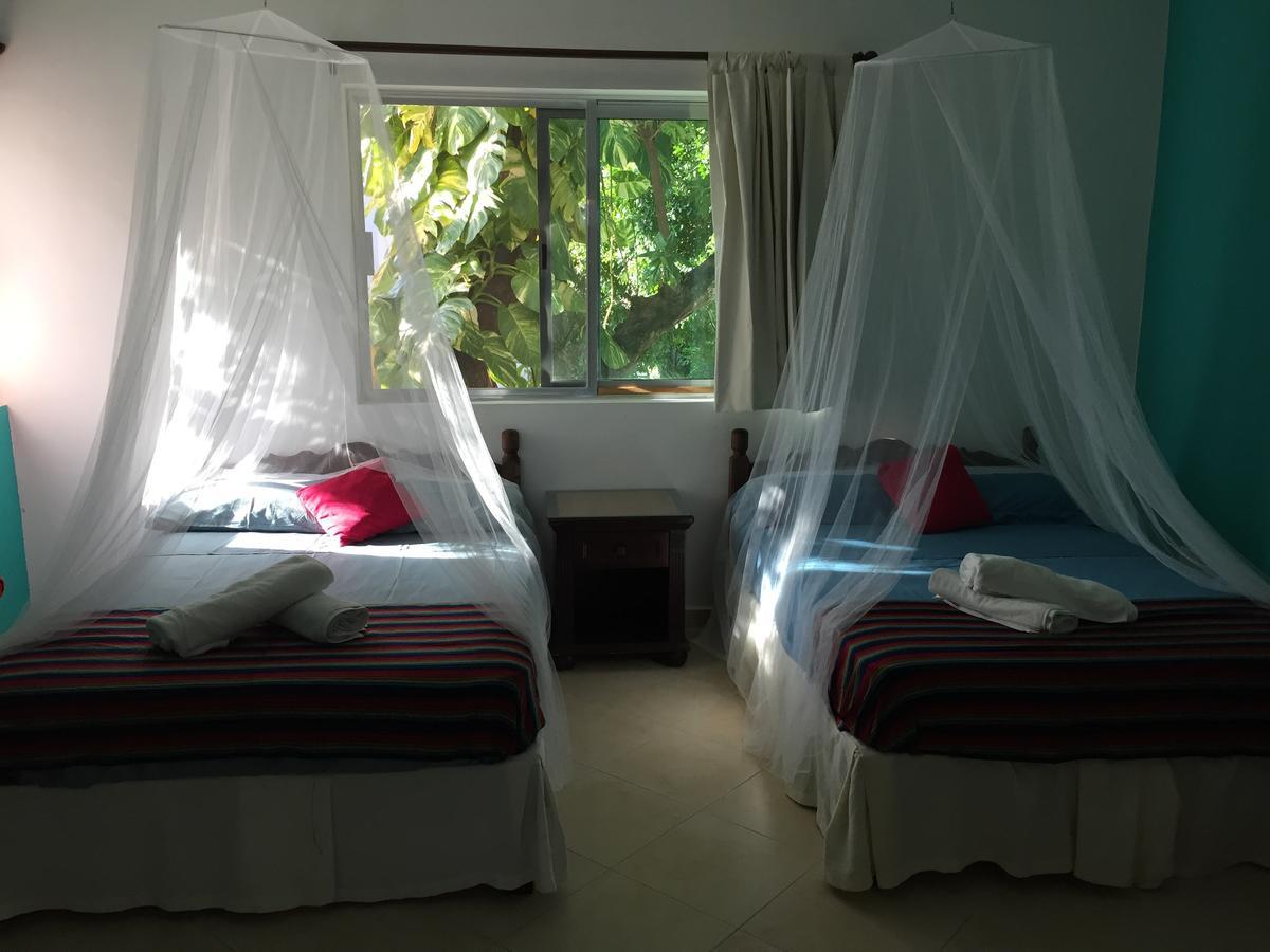 Esquina De La Felicidad De Playacar Bed & Breakfast