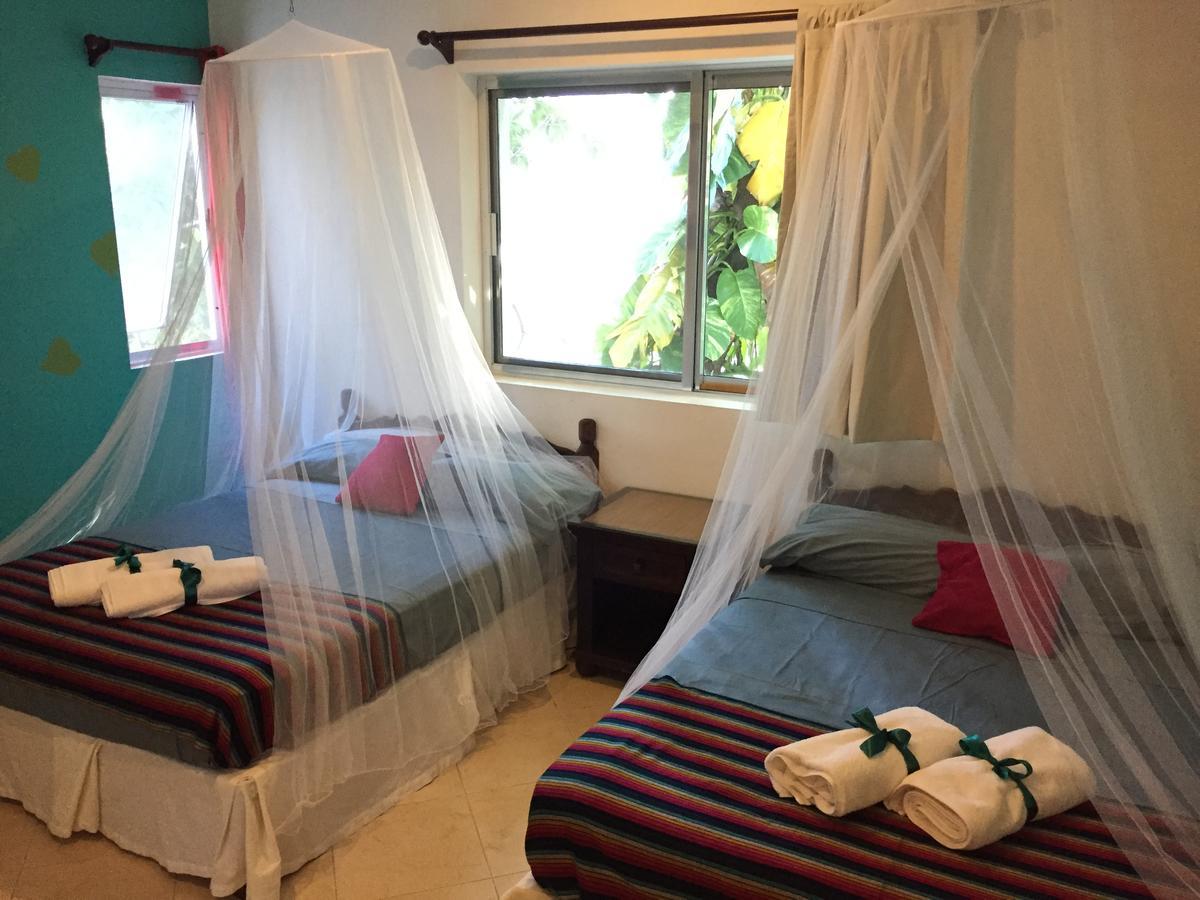 Esquina De La Felicidad De Playacar Bed & Breakfast
