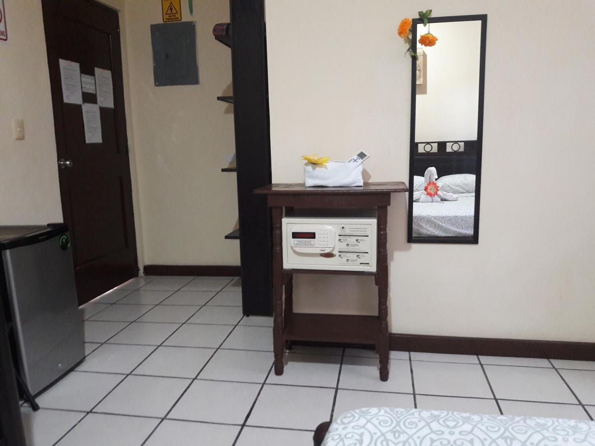 Hostel Alme