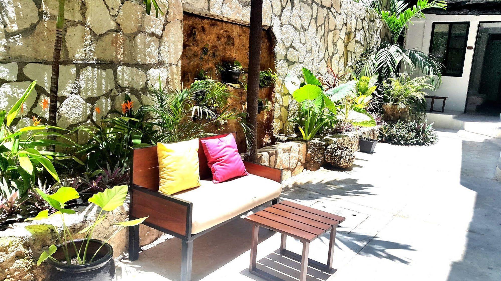 Siesta Fiesta Adults Only - 5th Avenue 2*