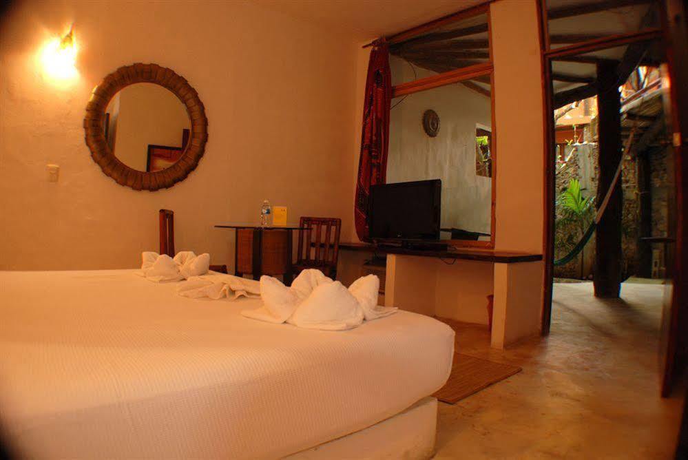 Siesta Fiesta Adults Only - 5th Avenue 2*