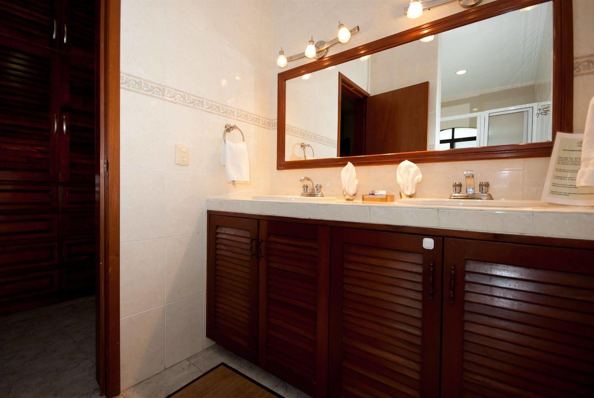 Oasis Boutique Bed & Breakfast