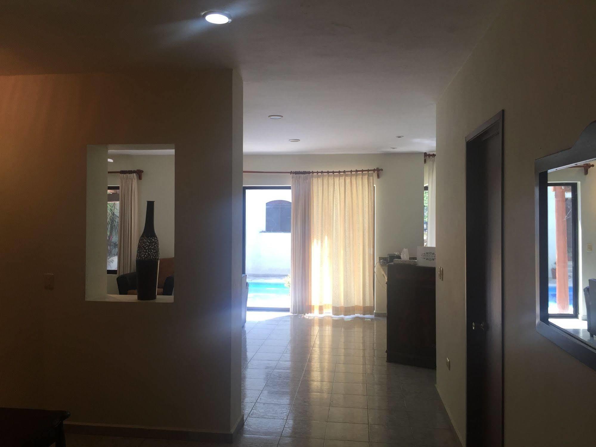 Oasis Boutique 3*