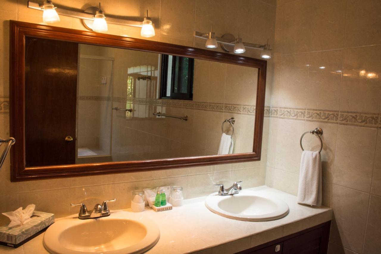 Oasis Boutique 3*