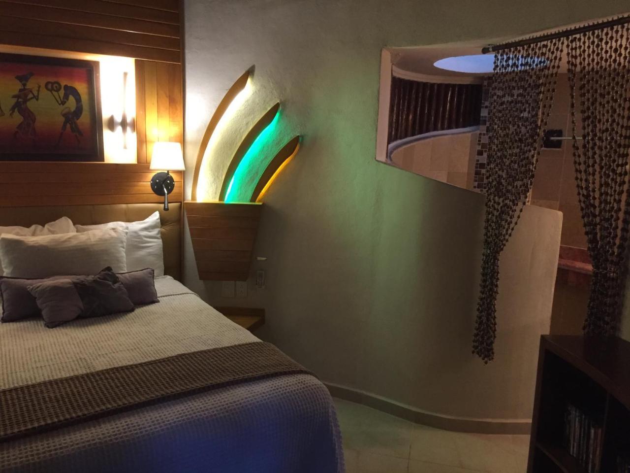 Cocos Adults Only 3*