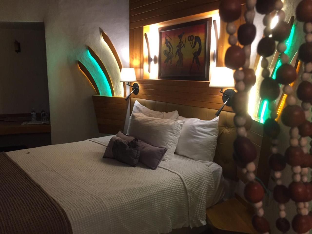 Cocos Adults Only 3*