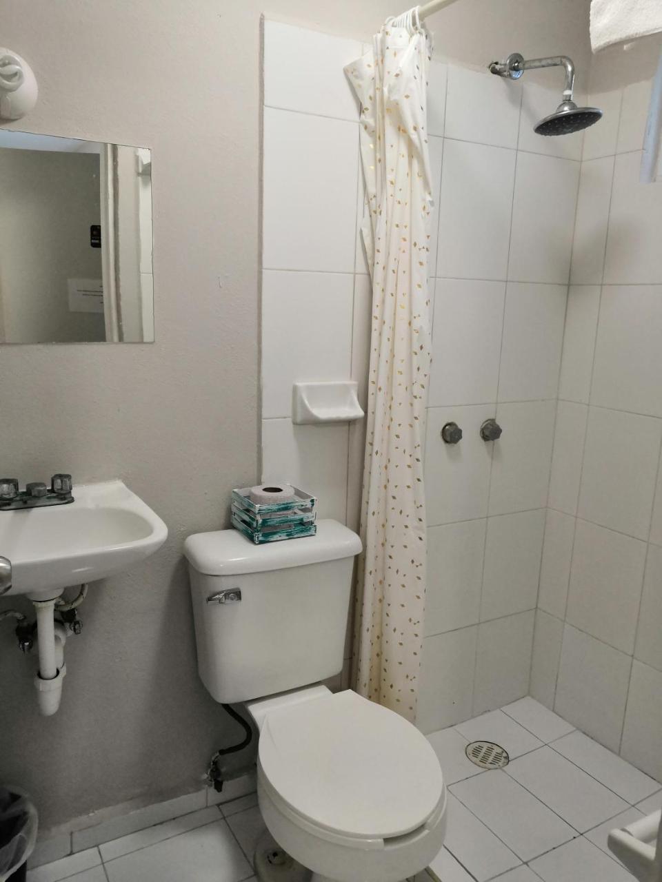 Apartment & 28 *
