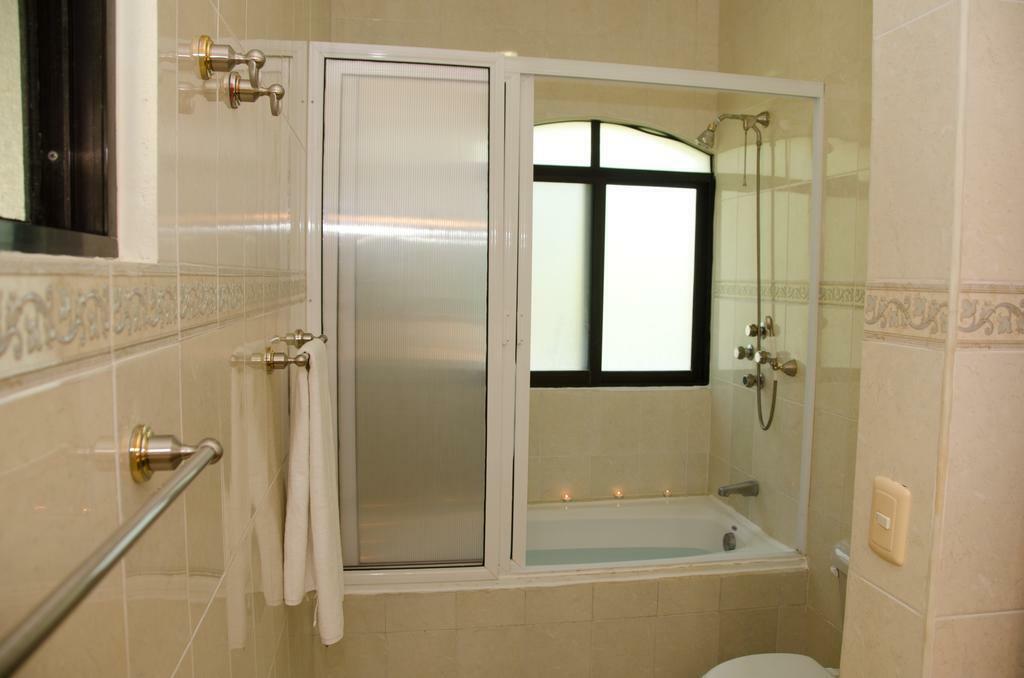 Bed & Breakfast Oasis Boutique