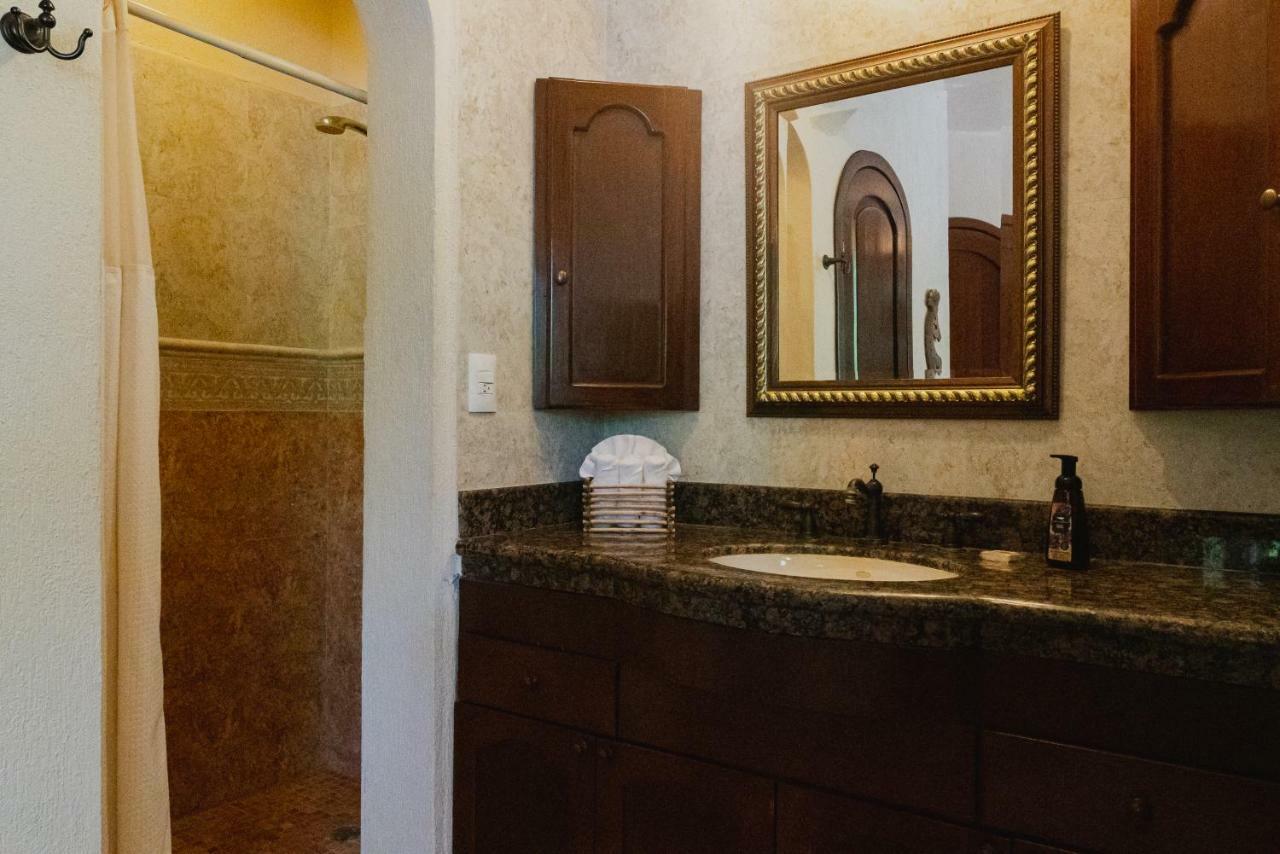 Casa Cascada - 3 Bdrm House For 6, Close To The