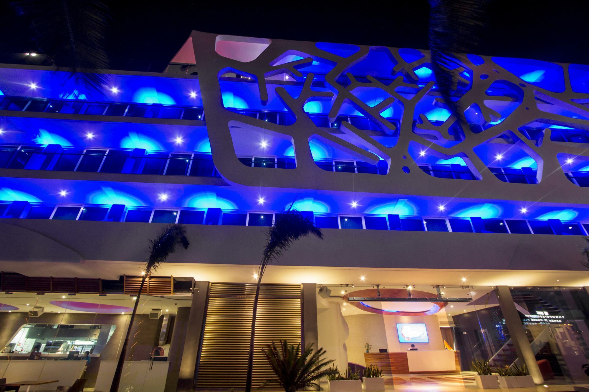 We Uniq Hotel El Carmen Adults Only