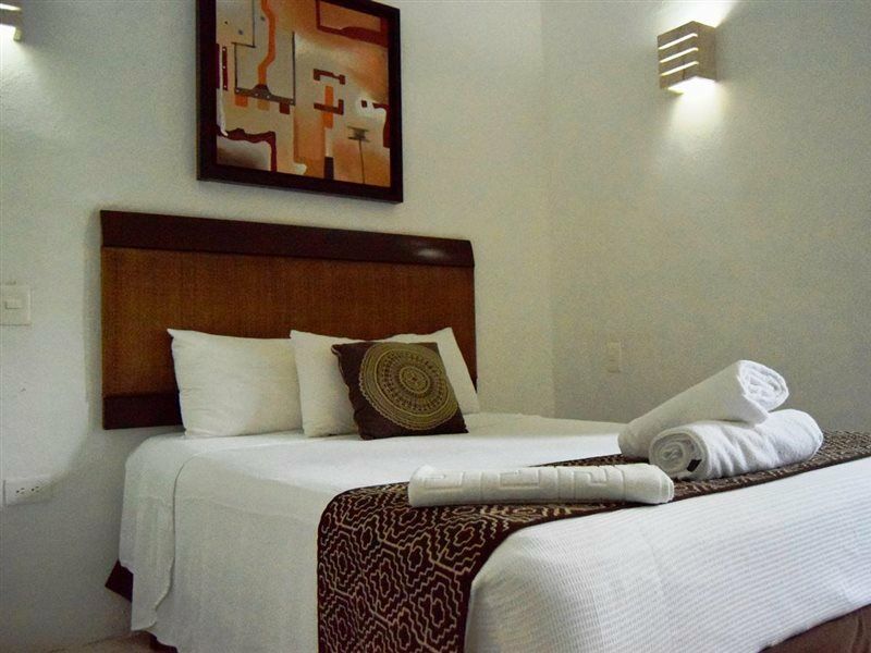 Siesta Fiesta Adults Only - 5th Avenue Hotel
