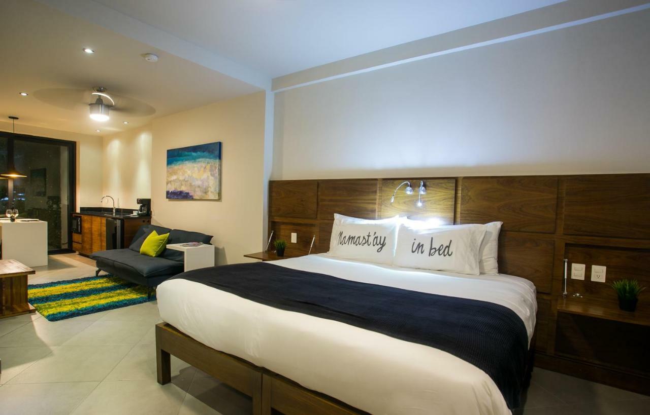 Aparthotel Honey B 3*