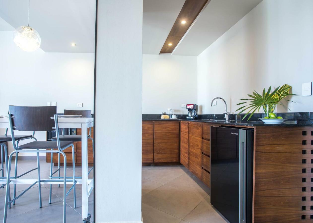 Aparthotel Honey B