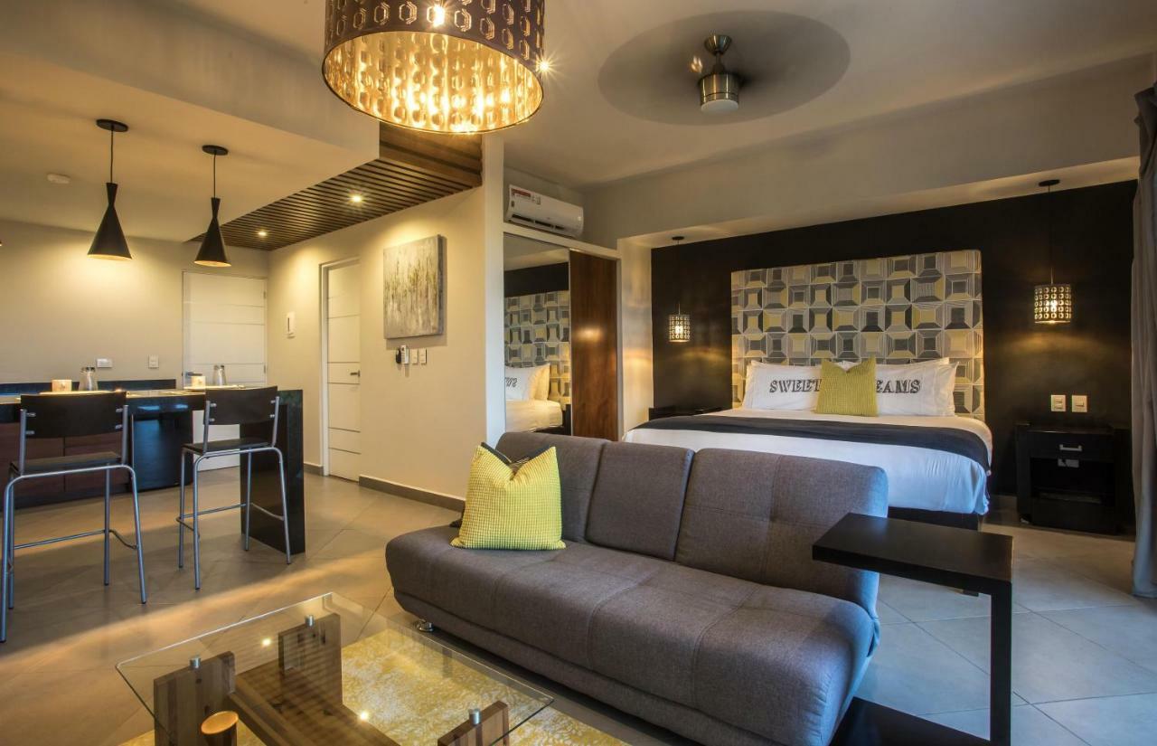 Aparthotel Honey B 3*