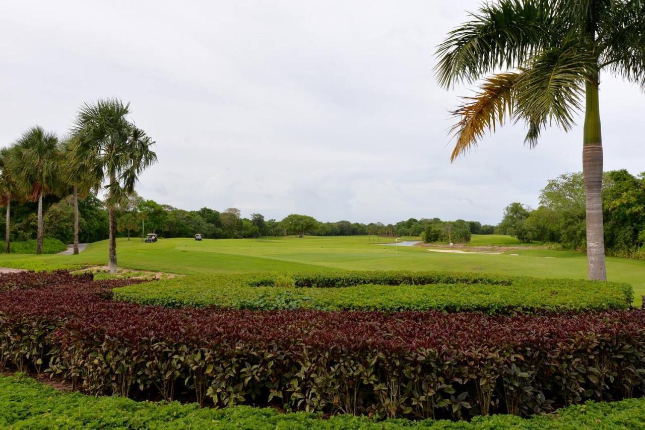 Deluxe Beachside, Private Beach Club And Golf Apartment *