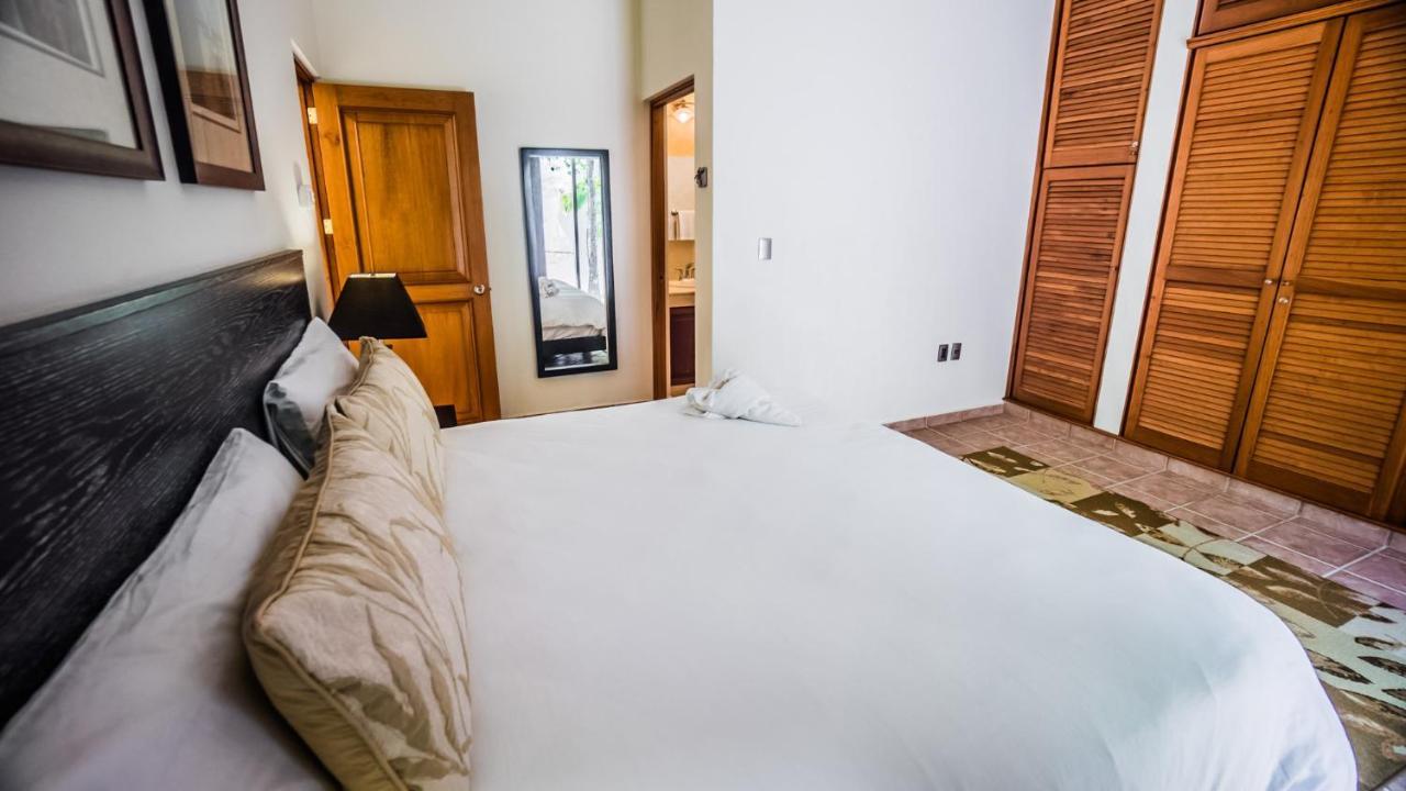 Apartment Romanina 1 In *