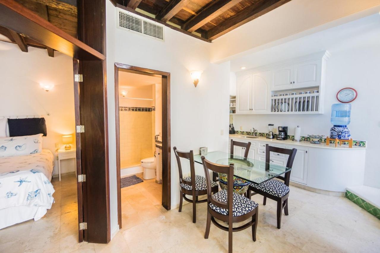 Royal Palms 5