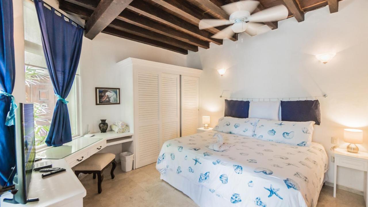Royal Palms 5 *