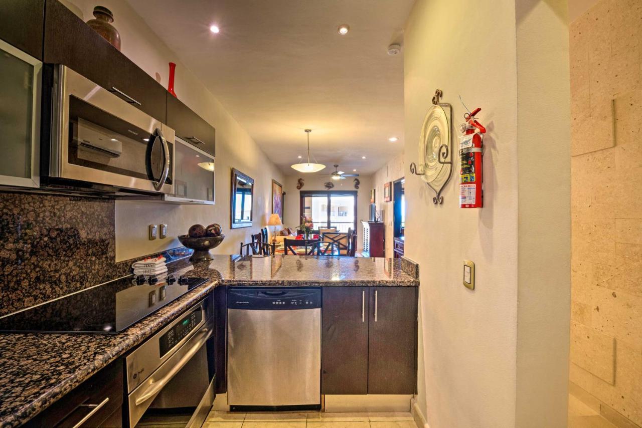 Apartment Beachfront With Pool Access!