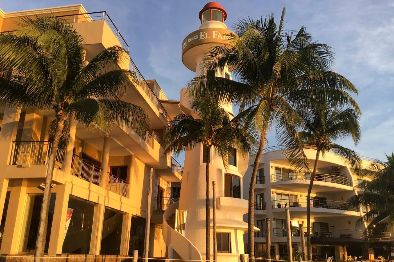Apartment Beachfront With Pool Access! *