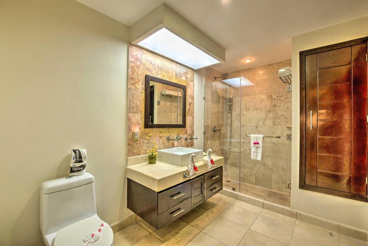 Apartment Beachfront With Pool Access! *
