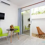 Ocean Zen Suites On 5Th Avenue - Adults Only