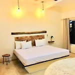 Rustik Inn