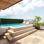Deluxe Condos 42