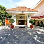 Perfect For Families Wonderful Beach Refreshing Pool And Pool Bar Xh7122