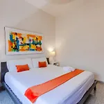 Infinito Condos