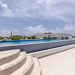 Infinito Condos