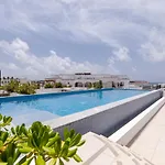 Infinito Condos