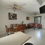 La Casa del Mexicano terraza y jardin exoticos 12 min del playa Esmeralda