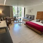 Kaab South Beach - Beautiful Big Studio - Rooftop Pool Ocean View