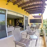 Vaiven Condo By Bvr