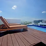 Cute Apartment Roof Top Bbq And Pool In Downtown By Yeah